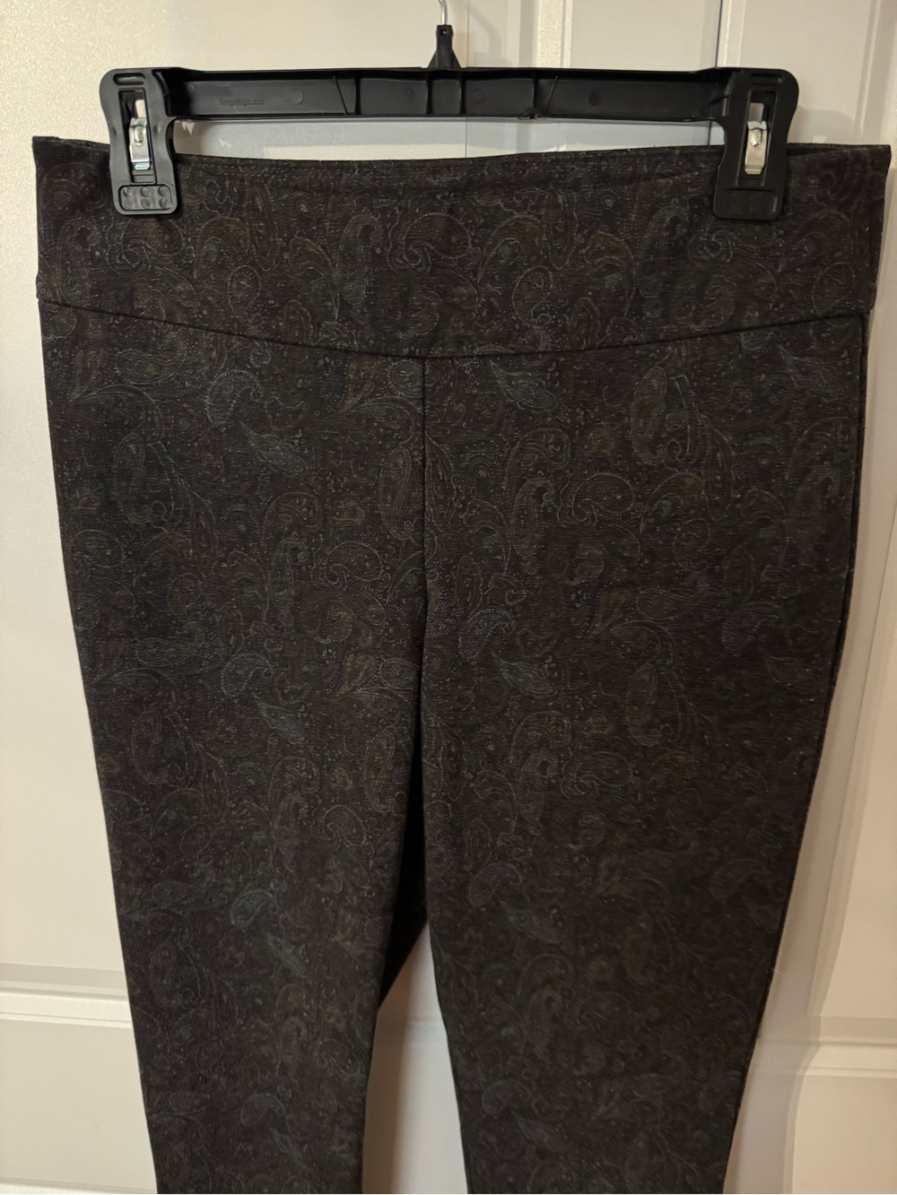 Up! Ankle-Length Paisley Leggings Sz 6